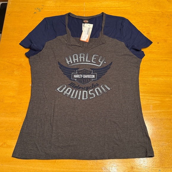 Harley Davidson women’s dealership v-neck t-shirt. X-Large. New with tag - Picture 2 of 7
